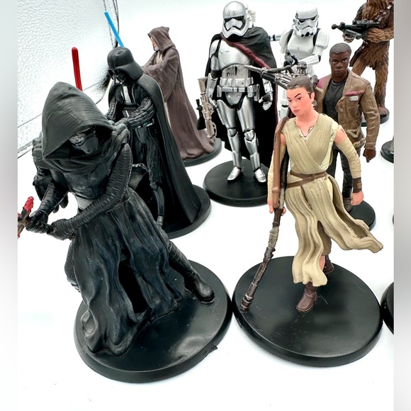 Lot of 20 Star Wars Cake Toppers Figures 4” Disney Store - Picture 4 of 10